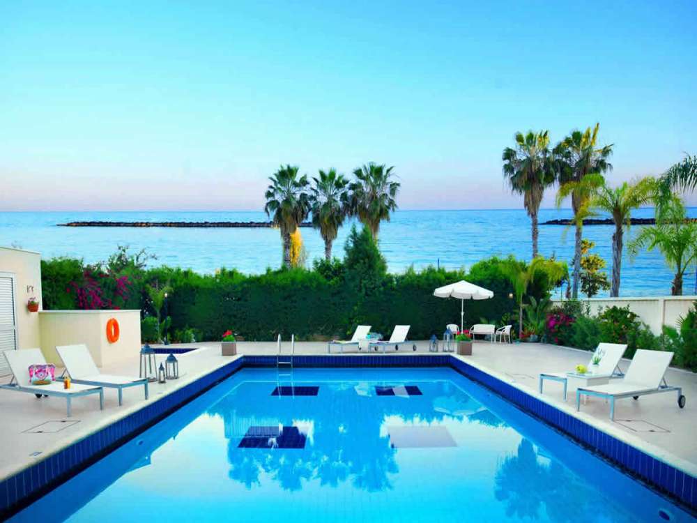 Resale 1 bedroom apartment in the tourist area of Mouttagiaka