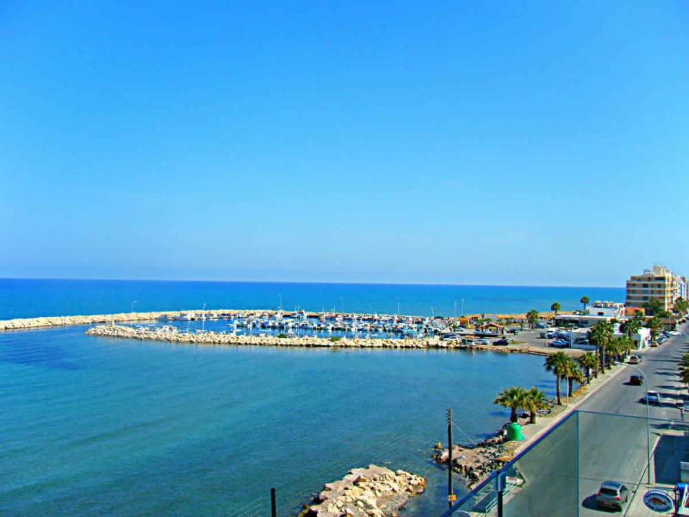 Buy beachfront apartment in Mackenzie Larnaca