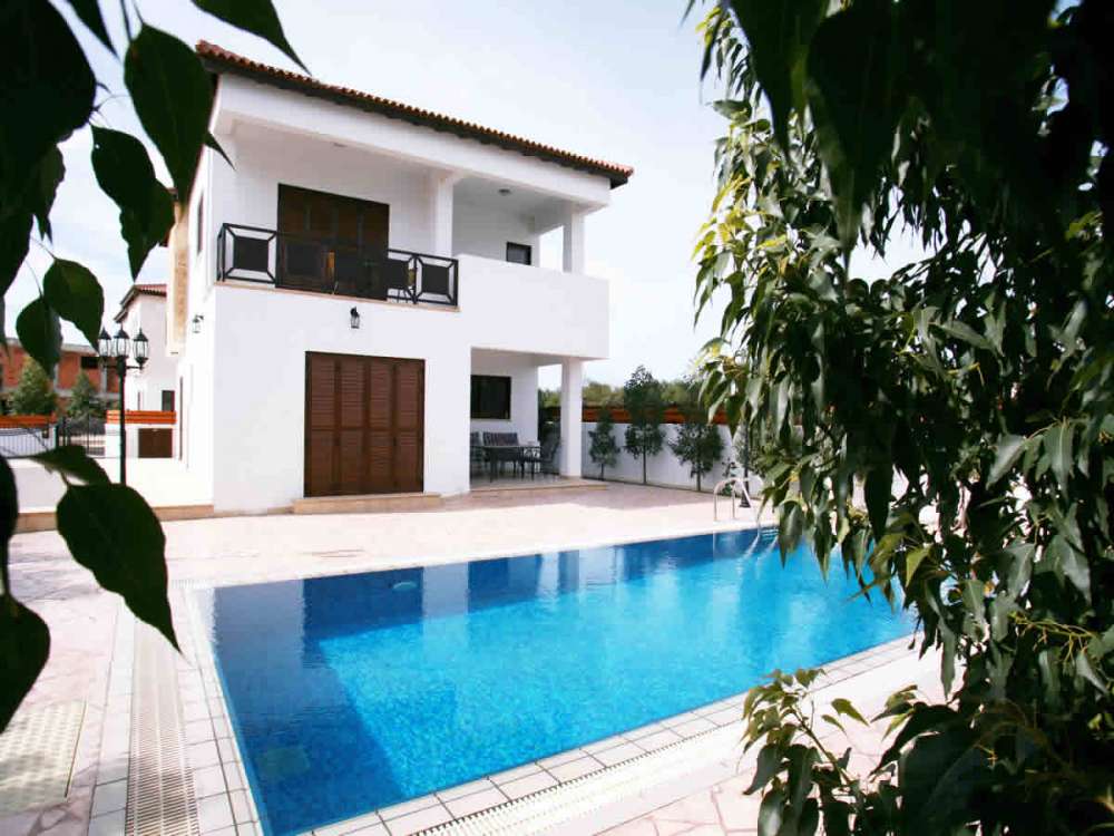 Beachside houses for sale in Larnaca