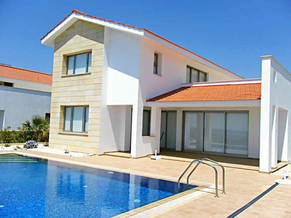 Seafront villa for sale in Larnaca