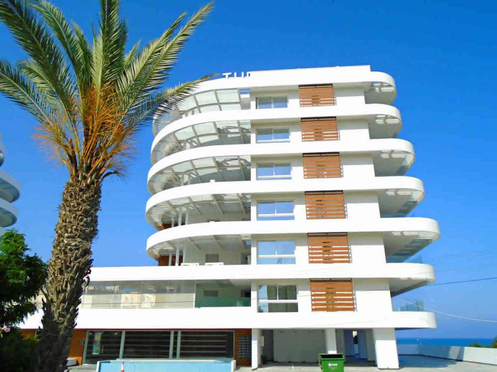 Flats for sale Mackenzie Larnaca