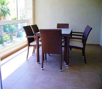 Παραθαλάσσια διαμερίσματα στη Λεμεσό προς πώληση