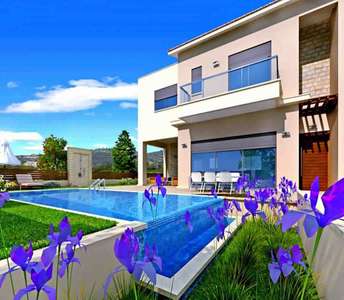 Villa for sale in Limassol with swimming pool