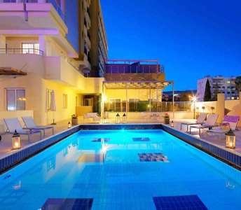 Buy apartment in Limassol with swimming pool