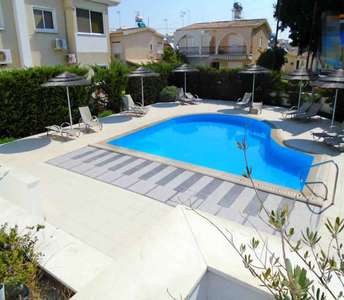Apartment in Larnaca with swimming pool