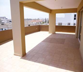 3 bedroom cheap apartment for sale in Larnaca center