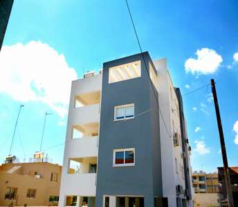 Larnaca penthouse for sale at a cheap price