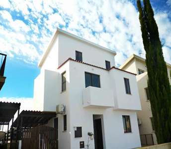 Larnaca Vergina house at a cheap price