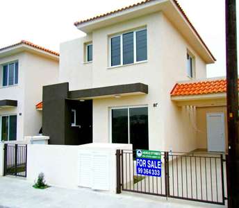 Larnaca Dhekelia buy seaside house