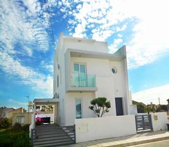 Larnaca house for sale