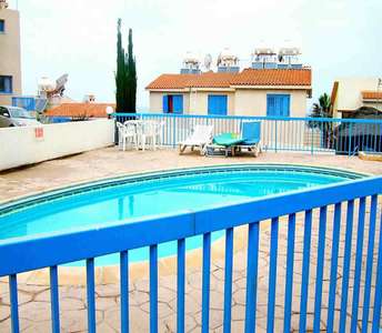 Townhouse in Paphos with swimming pool