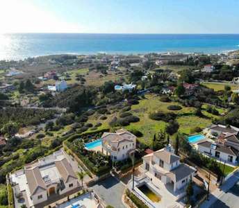 Luxury villa in Paphos with pool