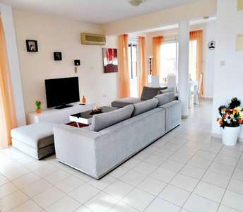 Buy house in Paphos