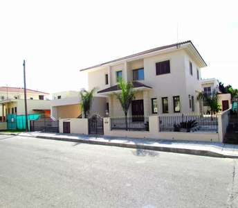 Larnaca city centre house for sale