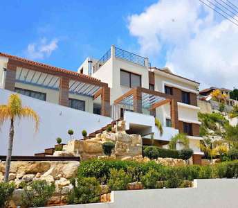 Luxury villa in Limassol