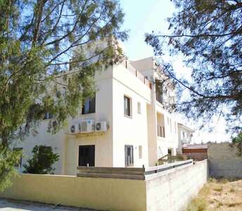 Larnaca Livadia flat for sale