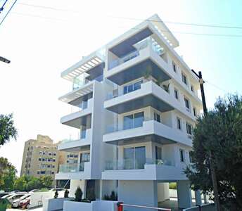 Жилой дом на берегу моря в районе Маккензи