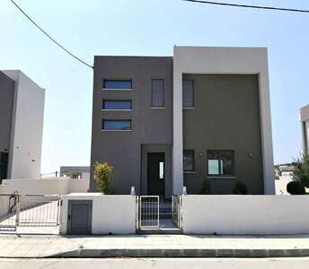 Sea view house for sale in Limassol with swimming pool