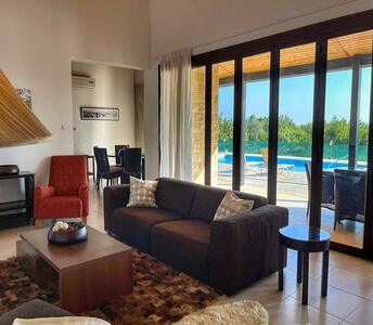 Недвижимость в деревне Марони