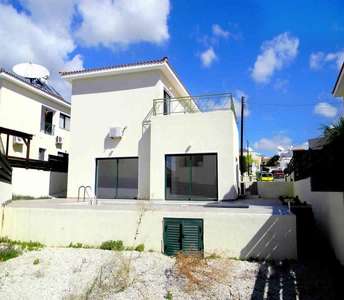 Paphos detached house for sale in Peyia village