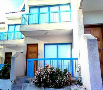Maisonette for sale in Chloraka at a cheap price