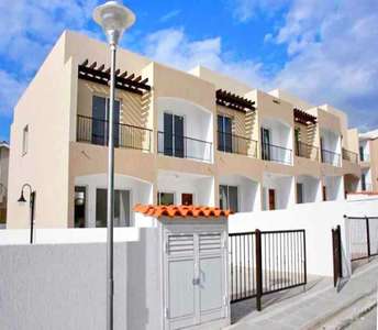 Newly built maisonettes in Konia, Paphos with modern architectural elements and private outdoor areas