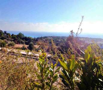 Sea view golf property in Paphos